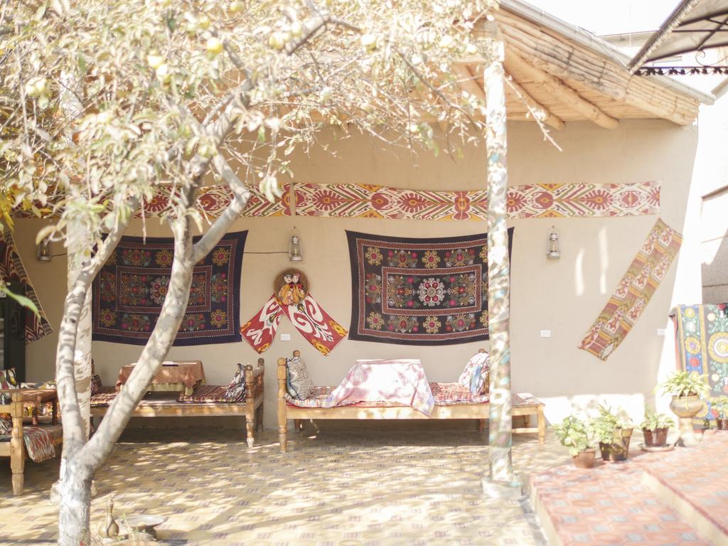 Guest House Ikathouse Marghilon Bagian luar foto